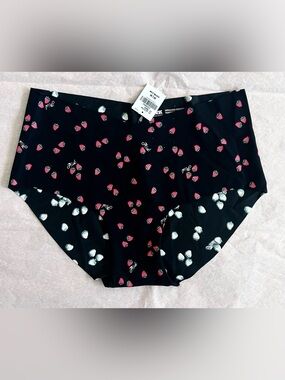 3/$30 ⭐️ Victoria's Secret Seamless Strawberry 🍓 Hiphugger Hipster panty NWT